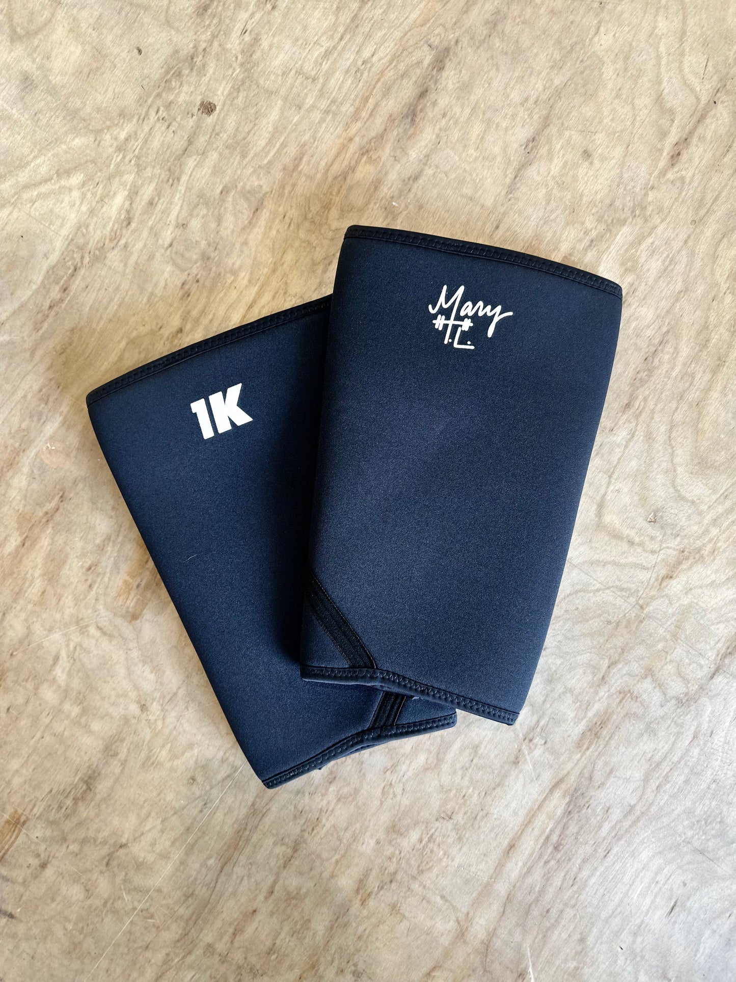 9mm Neoprene "Mary" Sleeves w/ Wash Bag